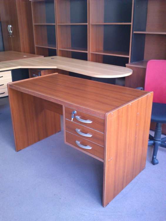 Escritorios de oficina en Santiago Muebles 12504